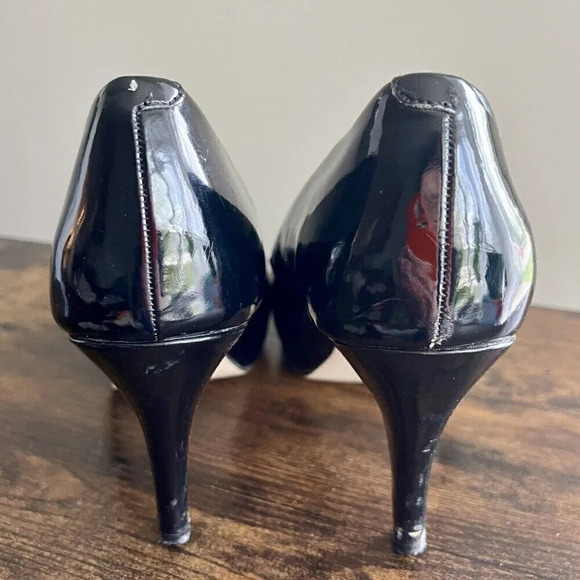 Madden Girl| Getta Pumps Slip On Black Patent Faux Leather Round Toe Size 9 - VG - Picture 2 of 6